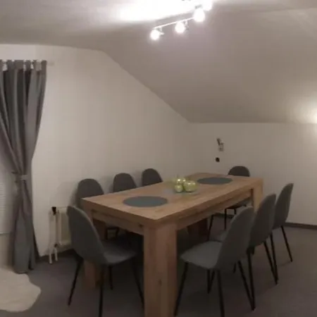 Haus Waldfrieden דירה
